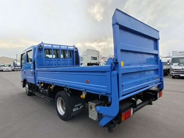 いすゞエルフダブルキャブ（Wキャブ）小型（2t・3t）[写真02]
