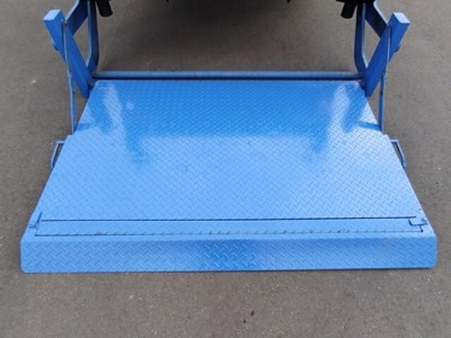 いすゞエルフダブルキャブ（Wキャブ）小型（2t・3t）[写真07]