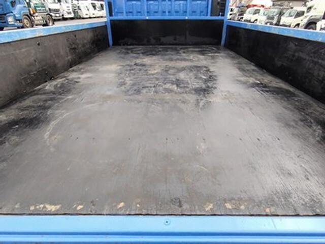 いすゞエルフダブルキャブ（Wキャブ）小型（2t・3t）[写真08]