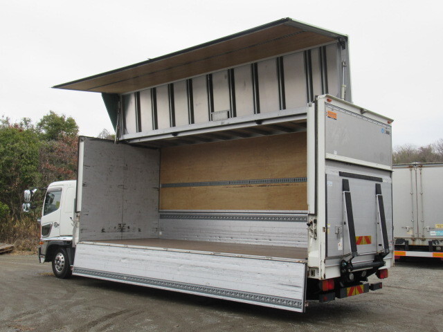 日野レンジャーアルミウイング中型（4t）[写真02]