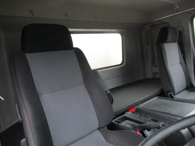 日野レンジャーアルミウイング中型（4t）[写真25]