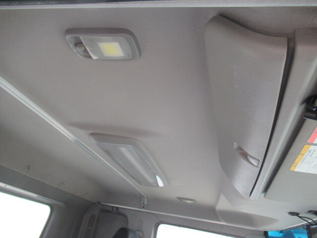 日野レンジャーアルミウイング中型（4t）[写真26]