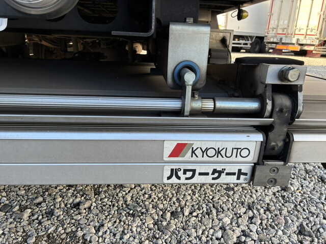 日野レンジャーアルミウイング中型（4t）[写真32]