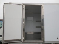 三菱ふそうキャンター冷凍車（冷蔵車）小型（2t・3t）[写真11]