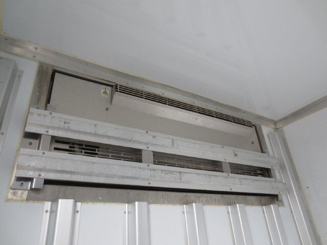 三菱ふそうキャンター冷凍車（冷蔵車）小型（2t・3t）[写真12]