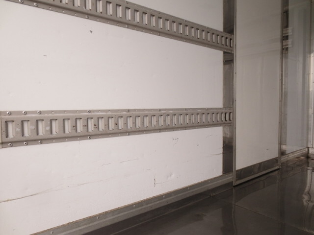 三菱ふそうキャンター冷凍車（冷蔵車）小型（2t・3t）[写真26]