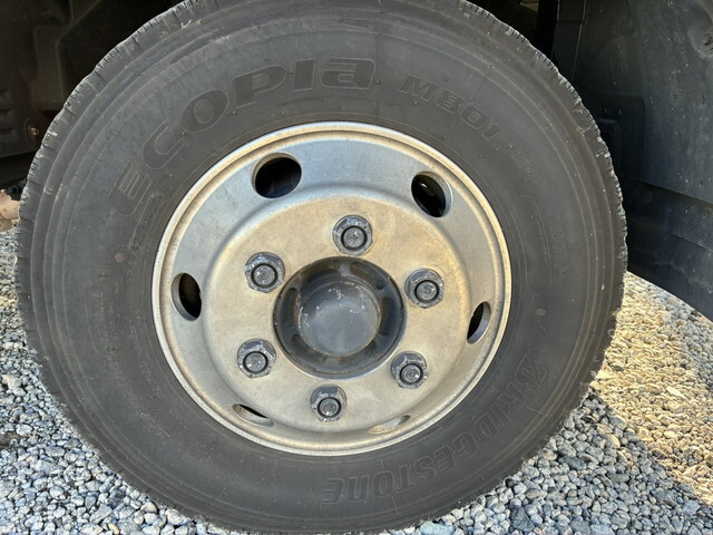 いすゞフォワード冷凍車（冷蔵車）中型（4t）[写真23]