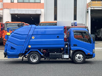 日野デュトロパッカー車（塵芥車）小型（2t・3t）[写真07]