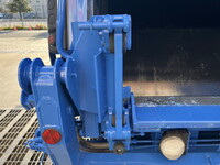 UDトラックスコンドルパッカー車（塵芥車）中型（4t）[写真14]
