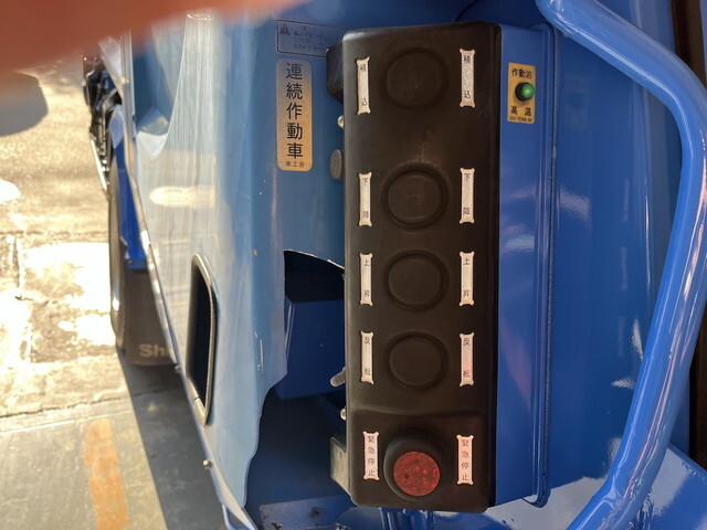 UDトラックスコンドルパッカー車（塵芥車）中型（4t）[写真28]