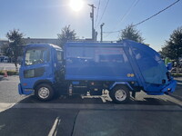 UDトラックスコンドルパッカー車（塵芥車）中型（4t）[写真09]