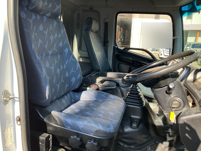 日野レンジャーコンテナ専用車中型（4t）[写真19]