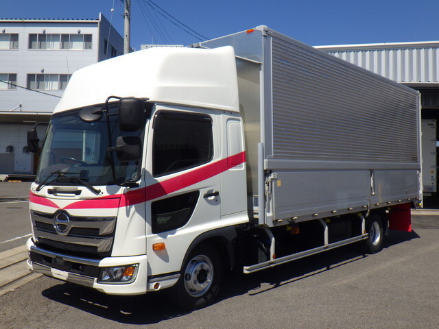 日野レンジャーアルミウイング中型（4t）[写真03]