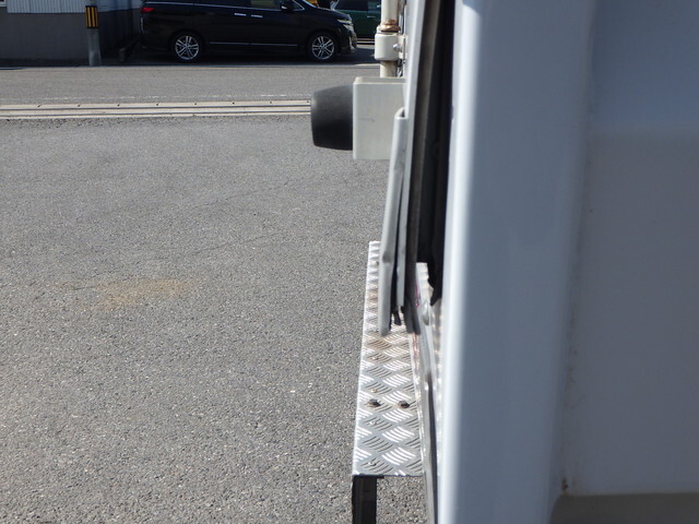 日野レンジャーアルミウイング中型（4t）[写真38]