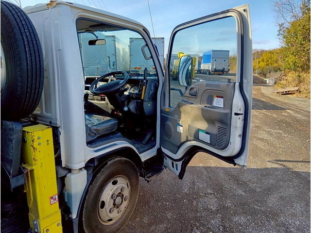 いすゞエルフ高所作業車小型（2t・3t）[写真11]