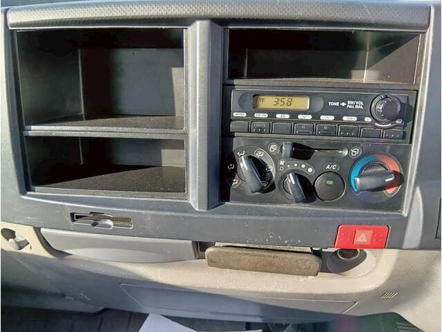 いすゞエルフ高所作業車小型（2t・3t）[写真12]