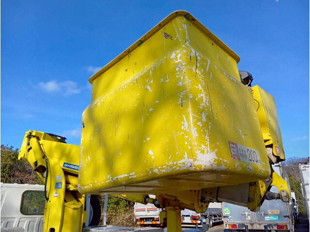 いすゞエルフ高所作業車小型（2t・3t）[写真09]