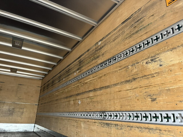 日野レンジャーアルミバン中型（4t）[写真13]