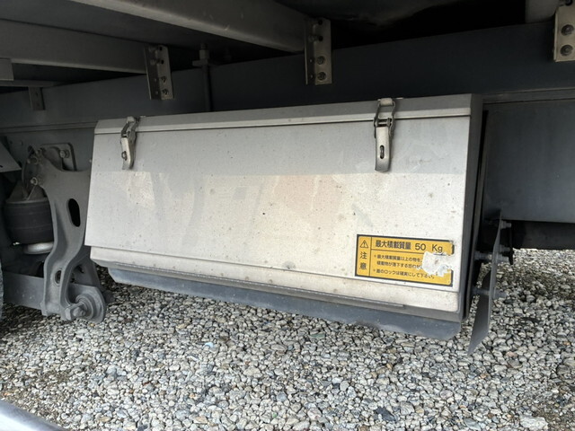 日野レンジャーアルミバン中型（4t）[写真24]