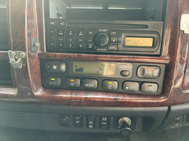 日野レンジャーアルミバン中型（4t）[写真32]