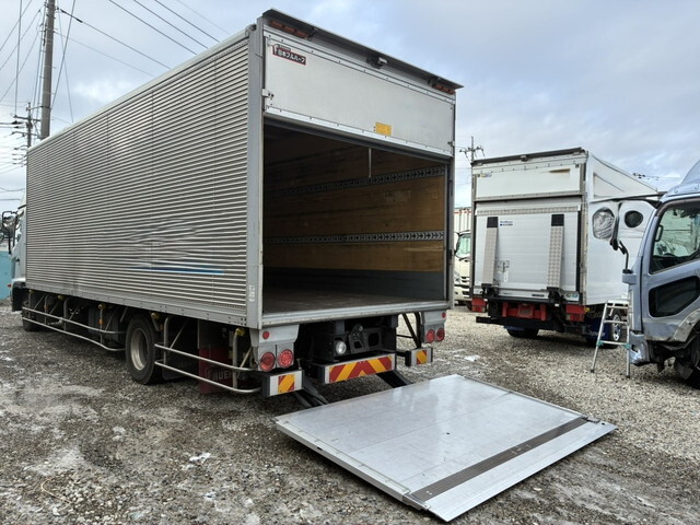 日野レンジャーアルミバン中型（4t）[写真04]