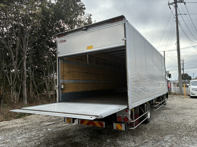 日野レンジャーアルミバン中型（4t）[写真09]