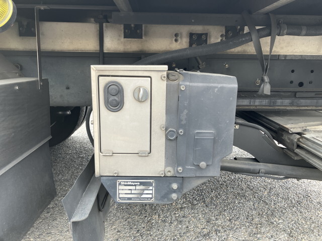 日野レンジャー冷凍車（冷蔵車）中型（4t）[写真20]