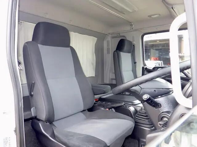 日野レンジャー冷凍車（冷蔵車）中型（4t）[写真37]