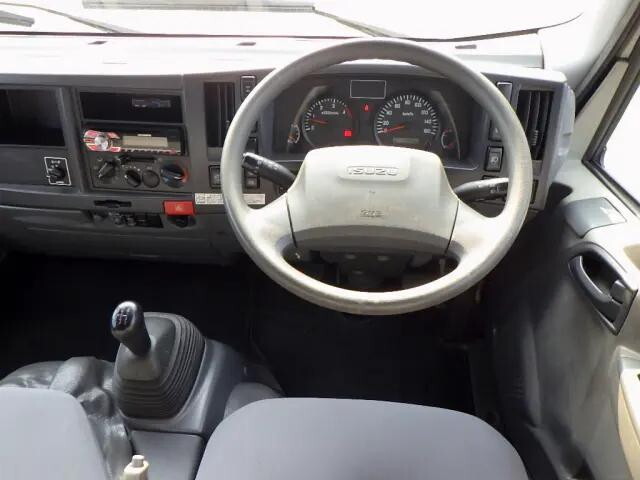 いすゞエルフダブルキャブ（Wキャブ）小型（2t・3t）[写真15]