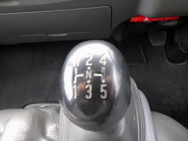 いすゞエルフダブルキャブ（Wキャブ）小型（2t・3t）[写真16]