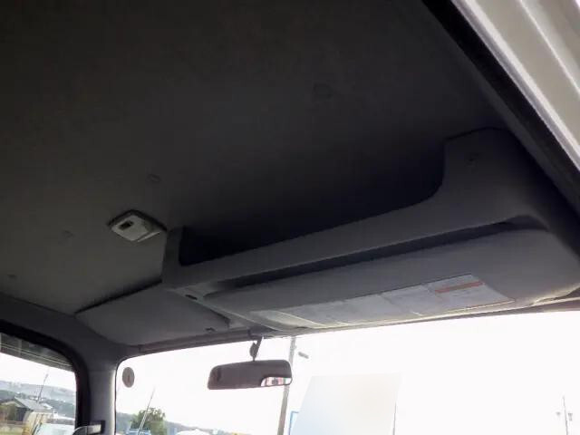 いすゞエルフダブルキャブ（Wキャブ）小型（2t・3t）[写真23]