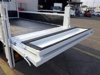 いすゞエルフダブルキャブ（Wキャブ）小型（2t・3t）[写真33]