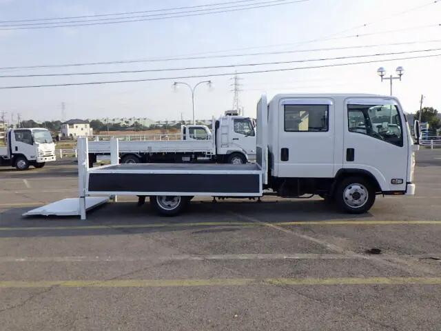 いすゞエルフダブルキャブ（Wキャブ）小型（2t・3t）[写真06]