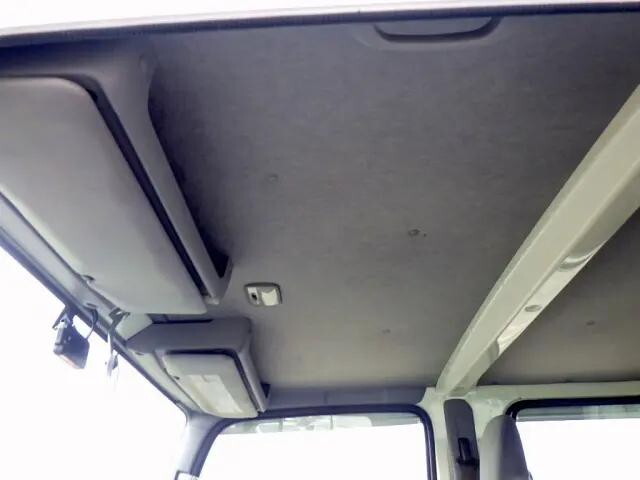 いすゞエルフダブルキャブ（Wキャブ）小型（2t・3t）[写真16]