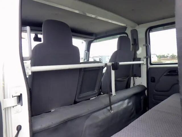 いすゞエルフダブルキャブ（Wキャブ）小型（2t・3t）[写真17]