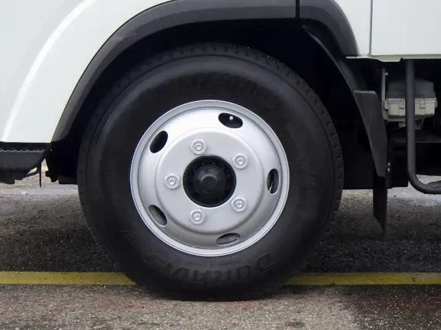 いすゞエルフダブルキャブ（Wキャブ）小型（2t・3t）[写真18]