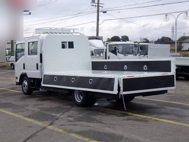 いすゞエルフダブルキャブ（Wキャブ）小型（2t・3t）[写真03]