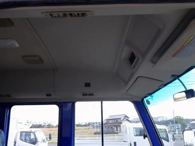 三菱ふそうローザマイクロバス[写真18]