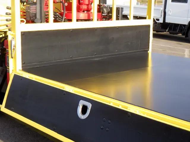 三菱ふそうキャンタークレーン5段小型（2t・3t）[写真07]