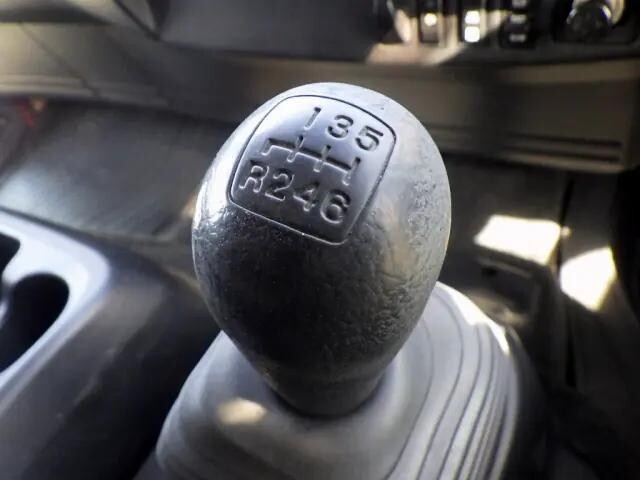 日野レンジャーアルミブロック中型（4t）[写真16]