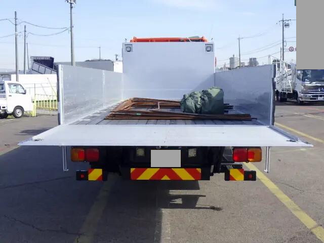 日野レンジャーアルミブロック中型（4t）[写真06]