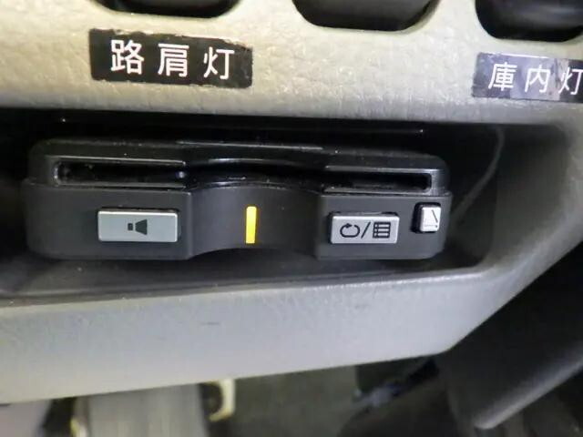 三菱ふそうキャンター冷凍車（冷蔵車）小型（2t・3t）[写真18]