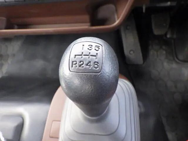 日野レンジャークレーン4段中型（4t）[写真14]