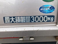 三菱ふそうキャンター平ボディ小型（2t・3t）[写真18]