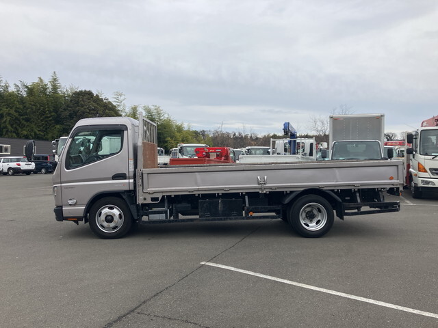 三菱ふそうキャンター平ボディ小型（2t・3t）[写真05]