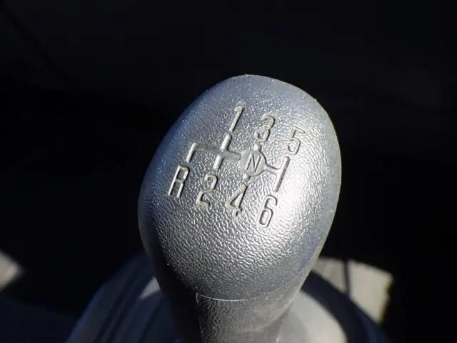 いすゞフォワードアルミバン中型（4t）[写真14]