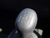 いすゞフォワードアルミバン中型（4t）[写真15]