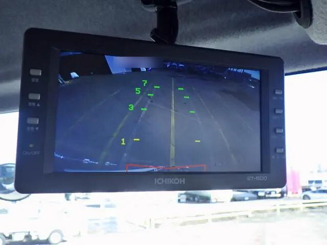 いすゞフォワードアルミバン中型（4t）[写真15]