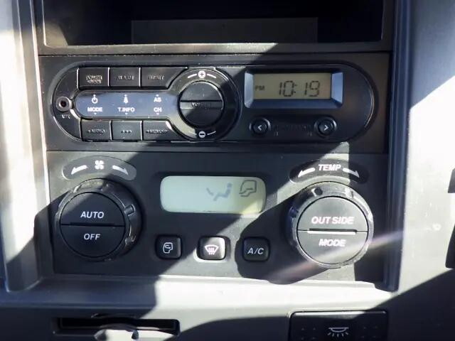 いすゞフォワードアルミバン中型（4t）[写真16]