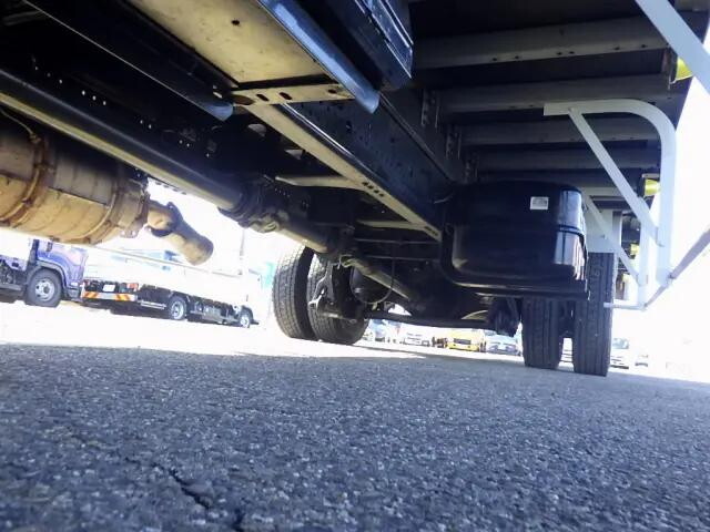 いすゞフォワードアルミバン中型（4t）[写真19]